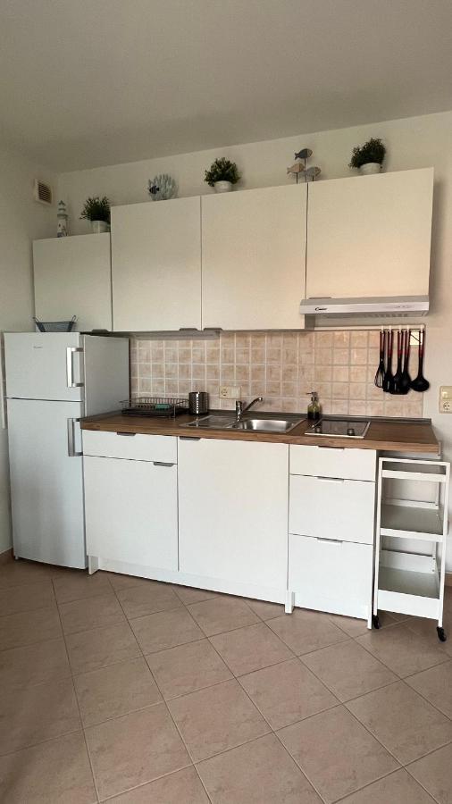 Apartamento Nada And Family Rovinjsko Selo Exterior foto